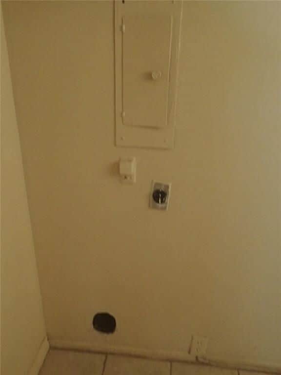 Building Photo - COMPETITIVELY PRICED NORTHEAST HOME