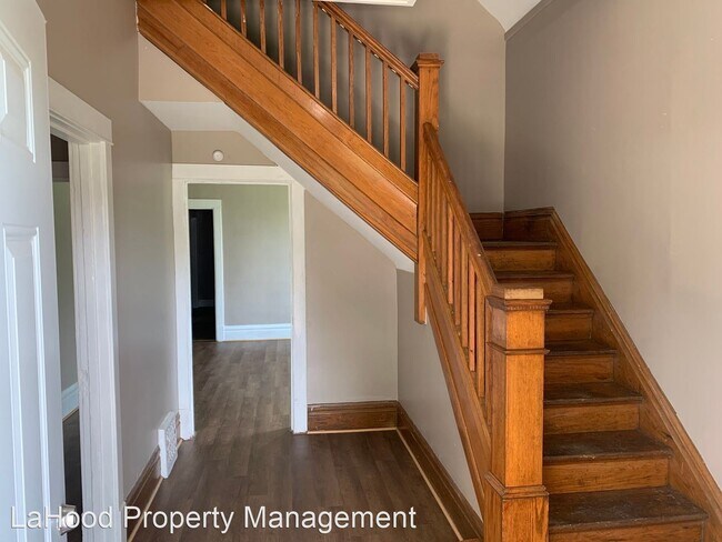 Building Photo - 4 br, 1 bath House - 1414 S Arago St. Leas...