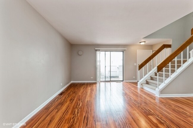 Foto del edificio - 1030 Emerald Dr