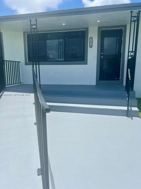 Building Photo - 12020 W Golf Dr