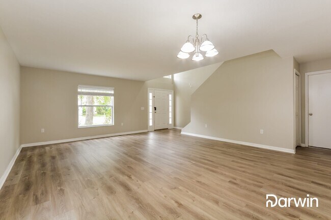Building Photo - 1602 Sterns Dr