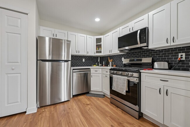 Foto del edificio - 495 Witney Ct