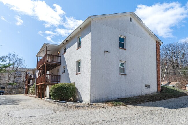 Alt Building - 598-604 Worcester St
