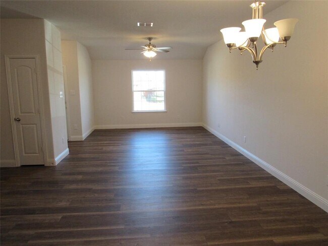 Building Photo - 4630 Sausalito Dr