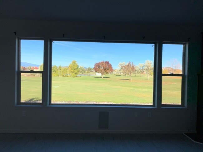 Building Photo - 3 Bedroom, 2 Bathroom Home - Harbor Isles