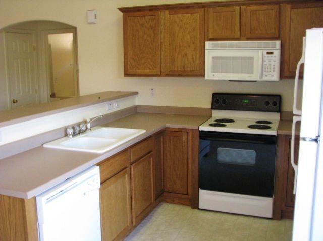 Building Photo - 9395 Trail Side