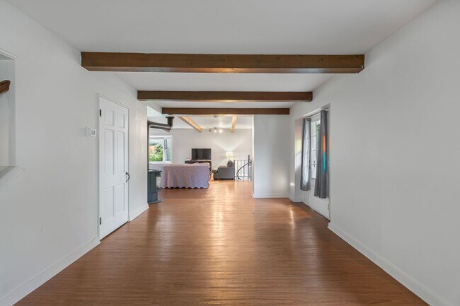 Foto del edificio - 5598 Butternut Ct