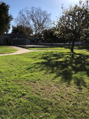 Building Photo - 4112 Elizabeth Ct