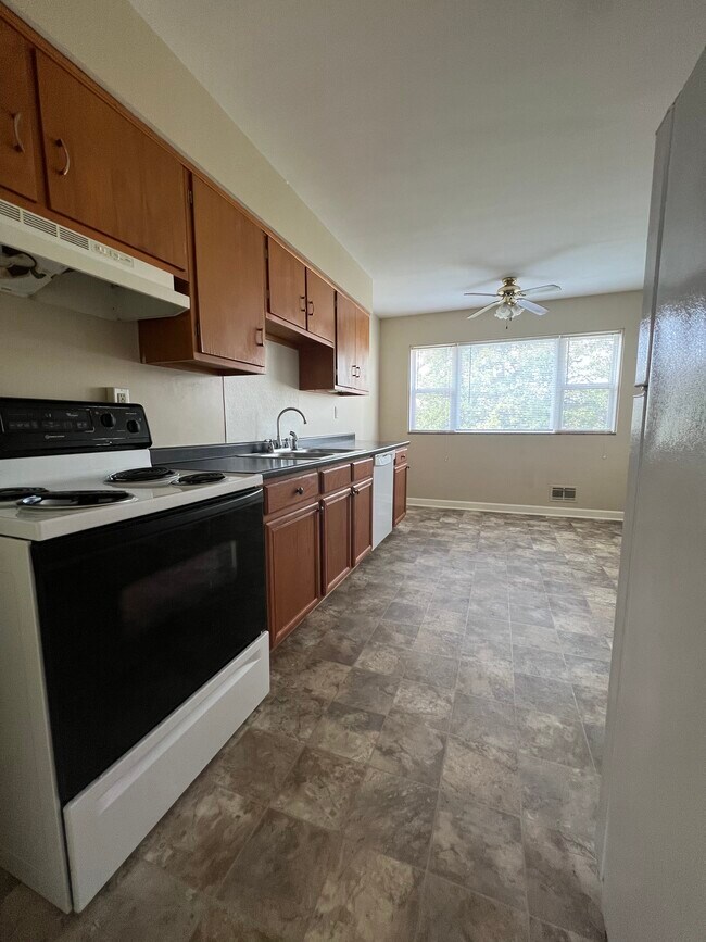 Building Photo - 4225 Norbourne Blvd