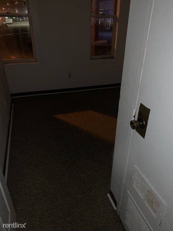 Building Photo - 2 br, 1 bath Apartment - 1906 Monongahela Ave