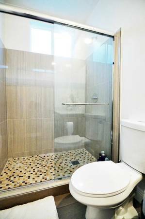 Bathroom - 3315 Anza St