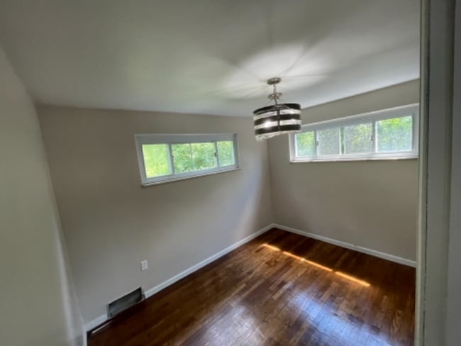 Photo - 3614 Bevan Rd House