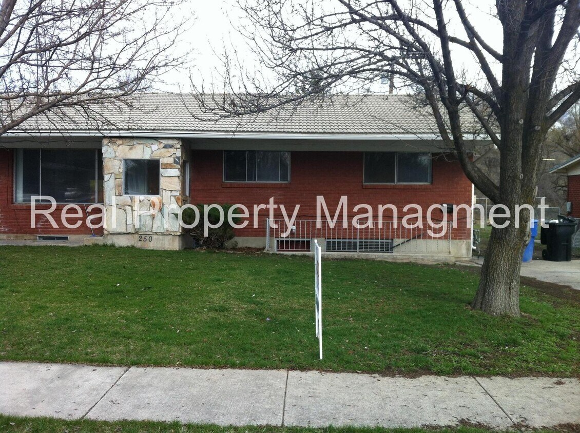 250 S 500 E Unit 250 S 500 E A, Logan, UT 84321 Room for Rent in
