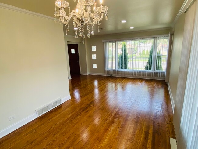 Dining Rm Combo - 8136 Crawford Ave