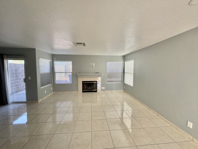 Foto del edificio - 8312 Maplestar Rd