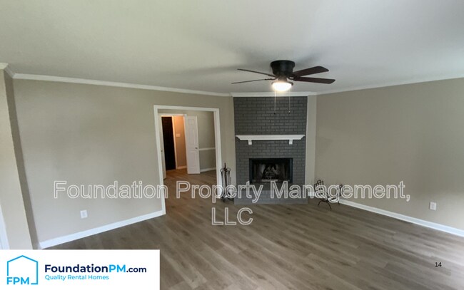 Foto del edificio - 4303 Rosswood Dr