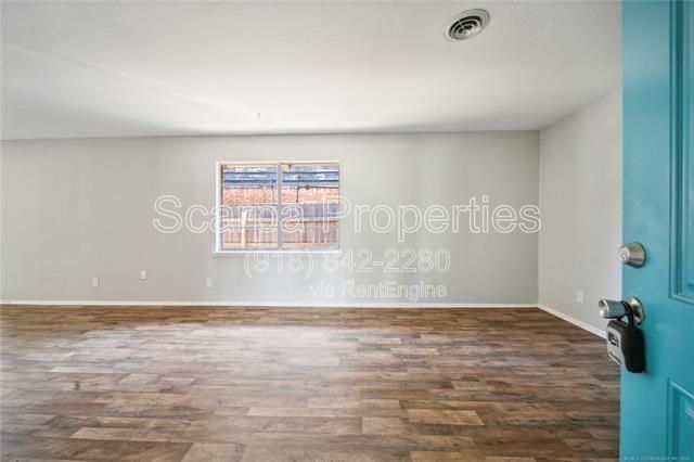 Foto del edificio - 5520 E 47th Pl