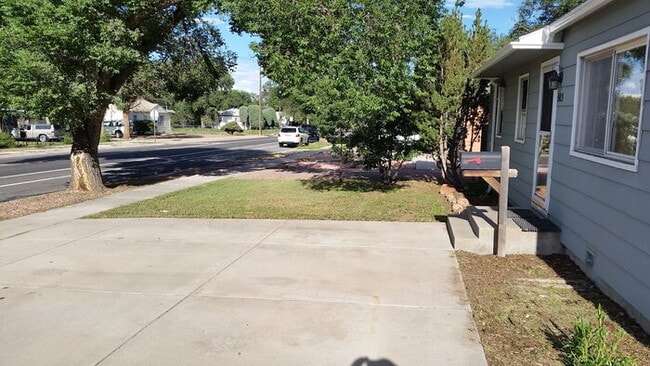 Building Photo - Charming Updated Rancher in the Heart of C...
