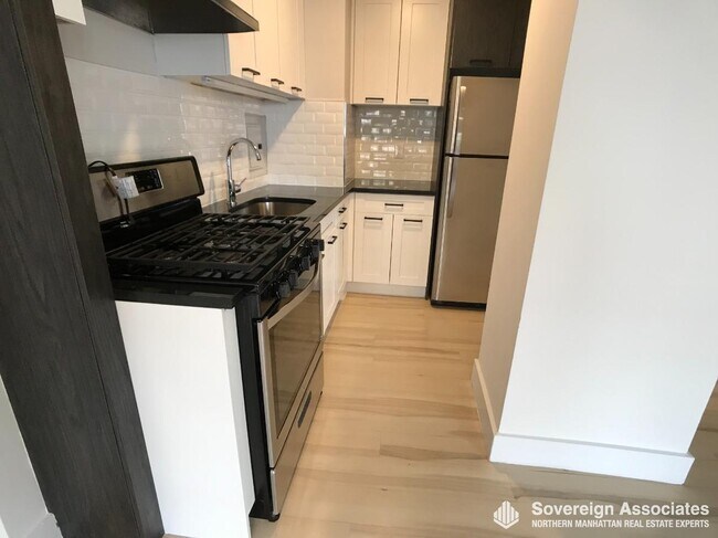 Foto del edificio - 260 Audubon Avenue