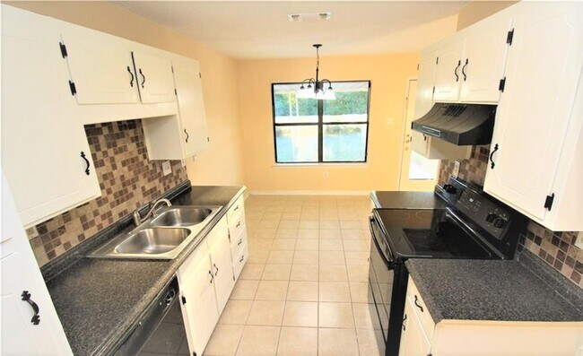 Building Photo - 226 Blanket Dr
