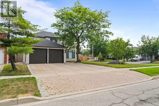 Building Photo - 4465 Beacon Ln