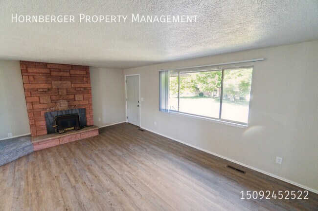 Foto del edificio - 11906 E 10th Ave