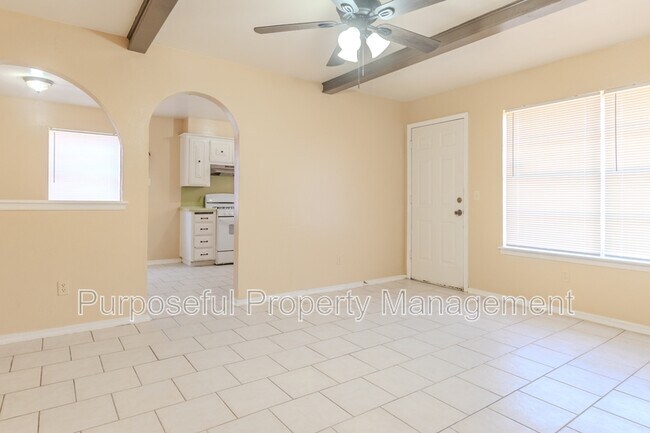 Foto del edificio - 809 Meadowgreen Dr