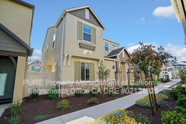 Foto del edificio - 7507 Clear Lake Aly