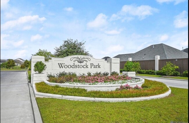 Building Photo - 3329 Creekmere Ln