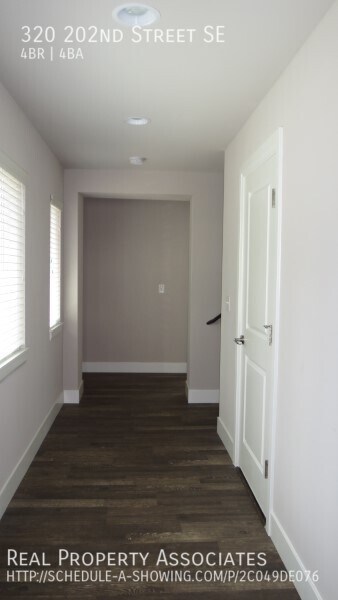 Foto del edificio - 320 202nd St SE