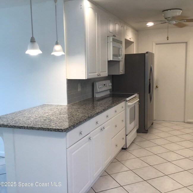 Foto del edificio - 2360 Warwick Rd