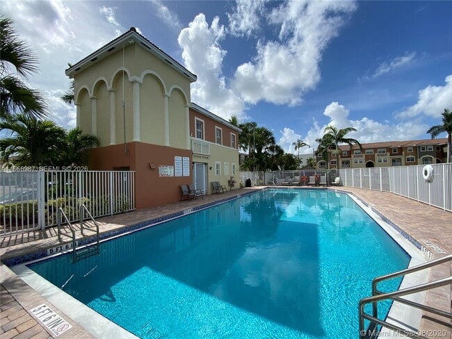 Foto del edificio - 8899 NW 107 Ct