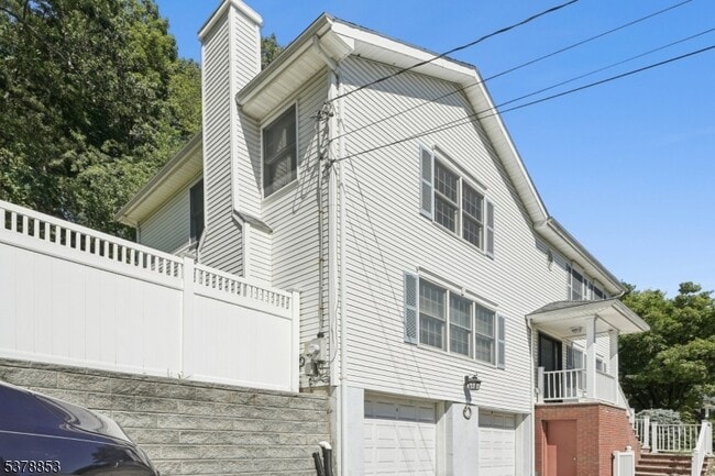 Foto del edificio - 470 Rifle Camp Rd