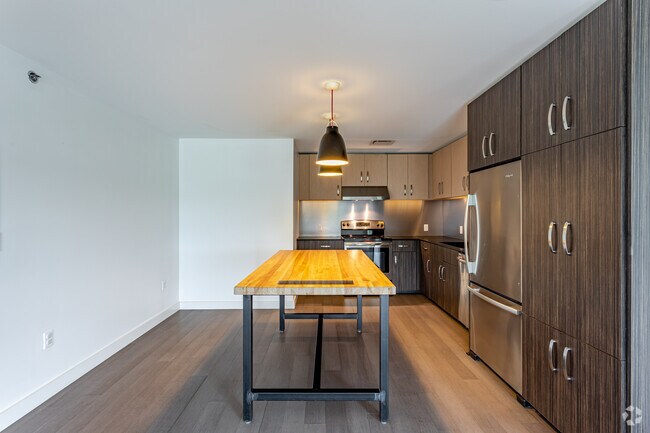 2HAB,2BA - 1,319 ft² - Farmers Park Apartments