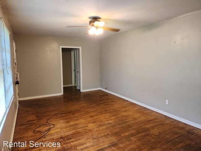 Building Photo - 2 br, 1.5 bath House - 570 Anchor St.