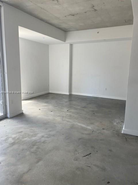 Foto del edificio - 151 SE 1st St