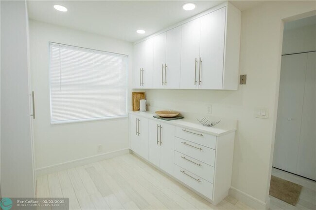 Building Photo - 7624 NW 18th St