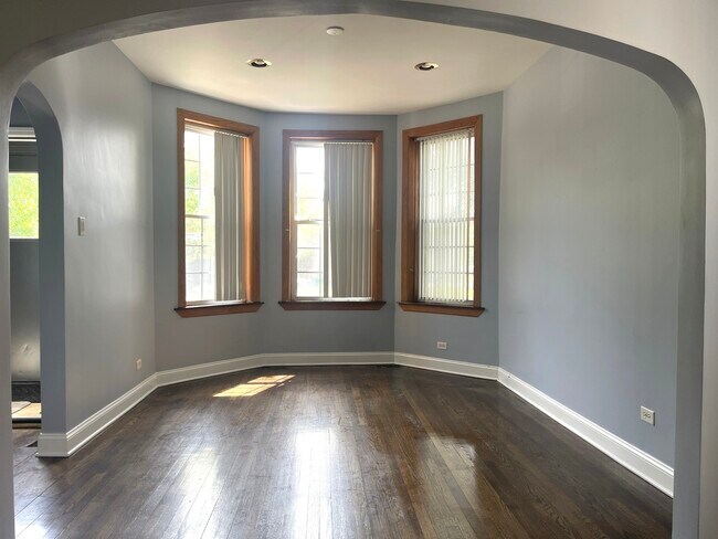 Foto del edificio - 546 N St Louis Ave