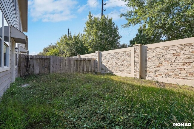 Foto del edificio - 6107 Shelbourne Park Ln