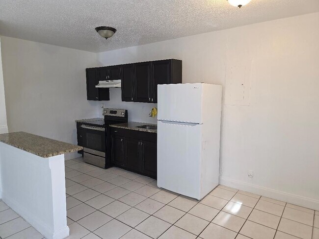 Foto del edificio - 1034 NW 1st Ave