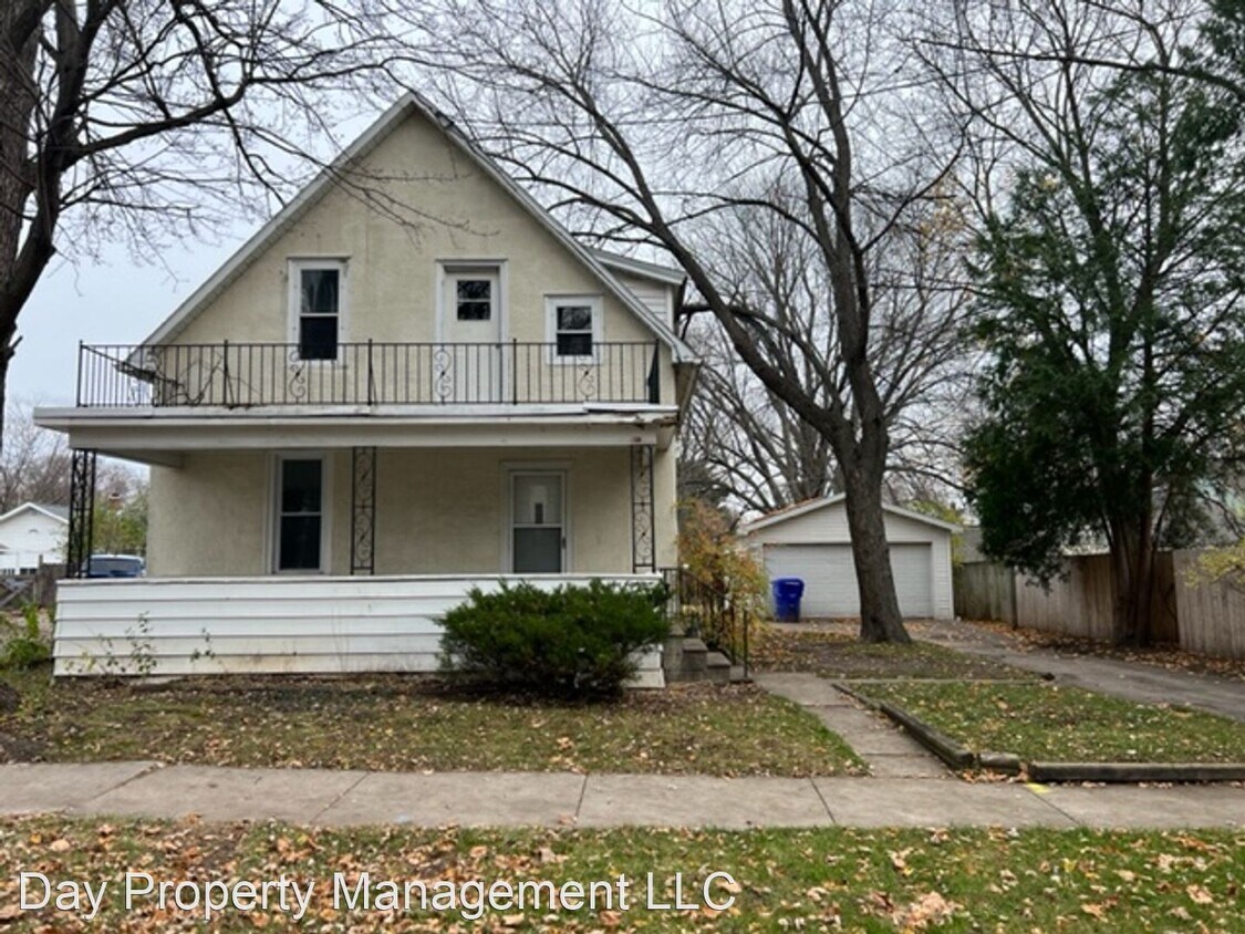 Foto principal - 3 br, 1.5 bath House - 218 N Outagamie St.
