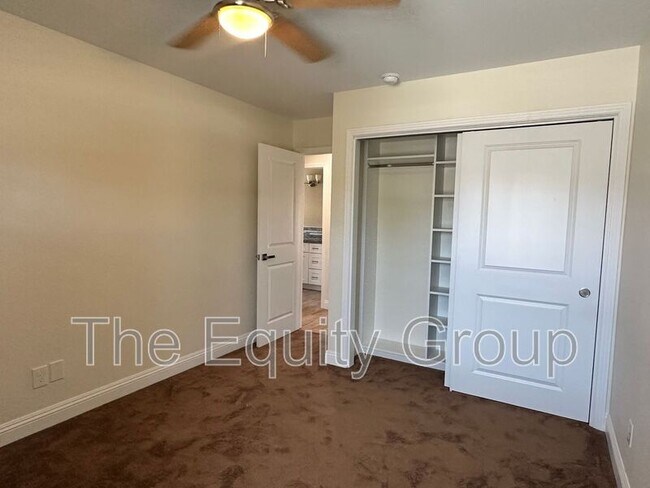 Building Photo - 2322 E Vassar Dr