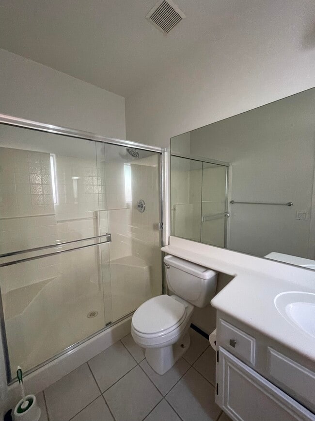 Foto del edificio - 1198 Sapphire St