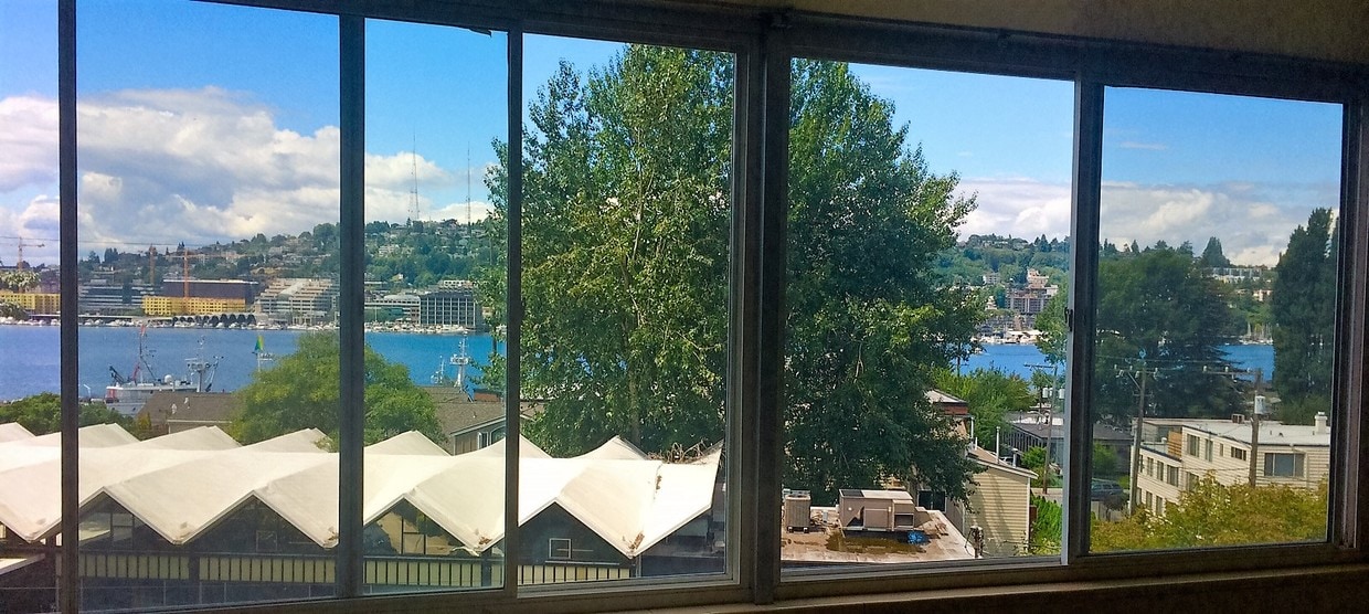 Foto del edificio - Villa Capri at Eastlake, Seattle