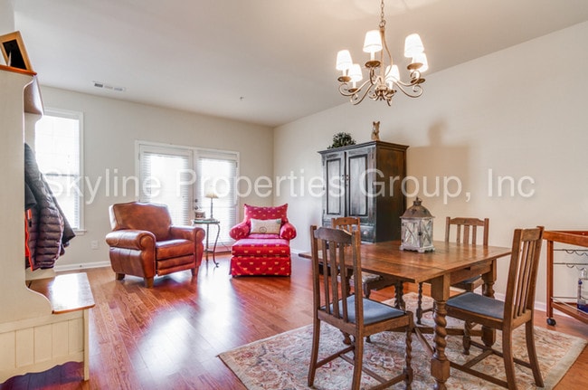 Building Photo - 6187 Indian Wood Cir SE