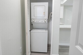 Interior Photo - 2820 Sawtelle Blvd