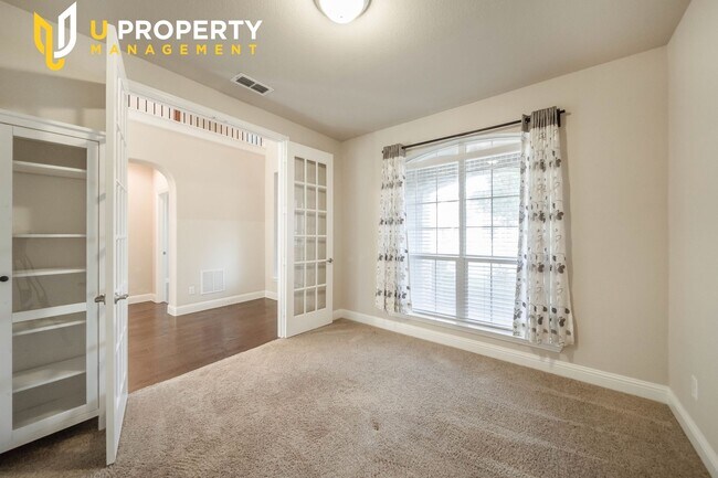 Building Photo - Rich woods in Frisco. Great location and S...