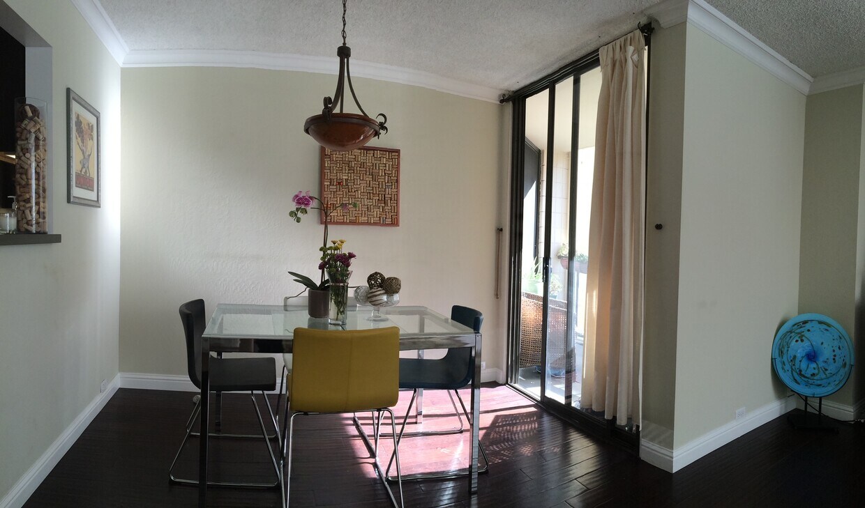 Primary Photo - 152 Lombard St