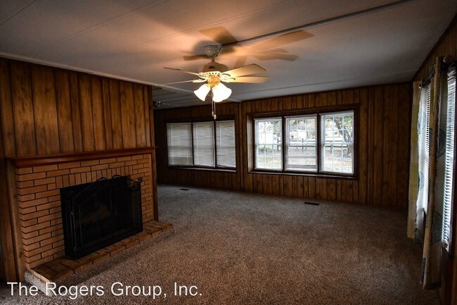 Building Photo - 3 br, 2 bath House - 215 Garrett Rd