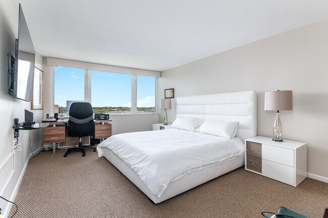 Foto del edificio - 3912 S Ocean Blvd
